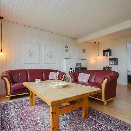 4 Bedroom Amazing In Holiday home Ebeltoft