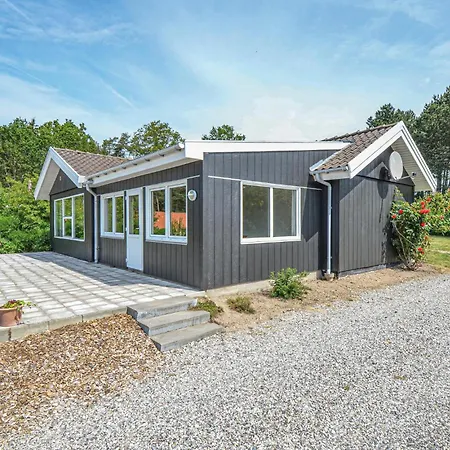 Holiday home 4 Bedroom Amazing In *